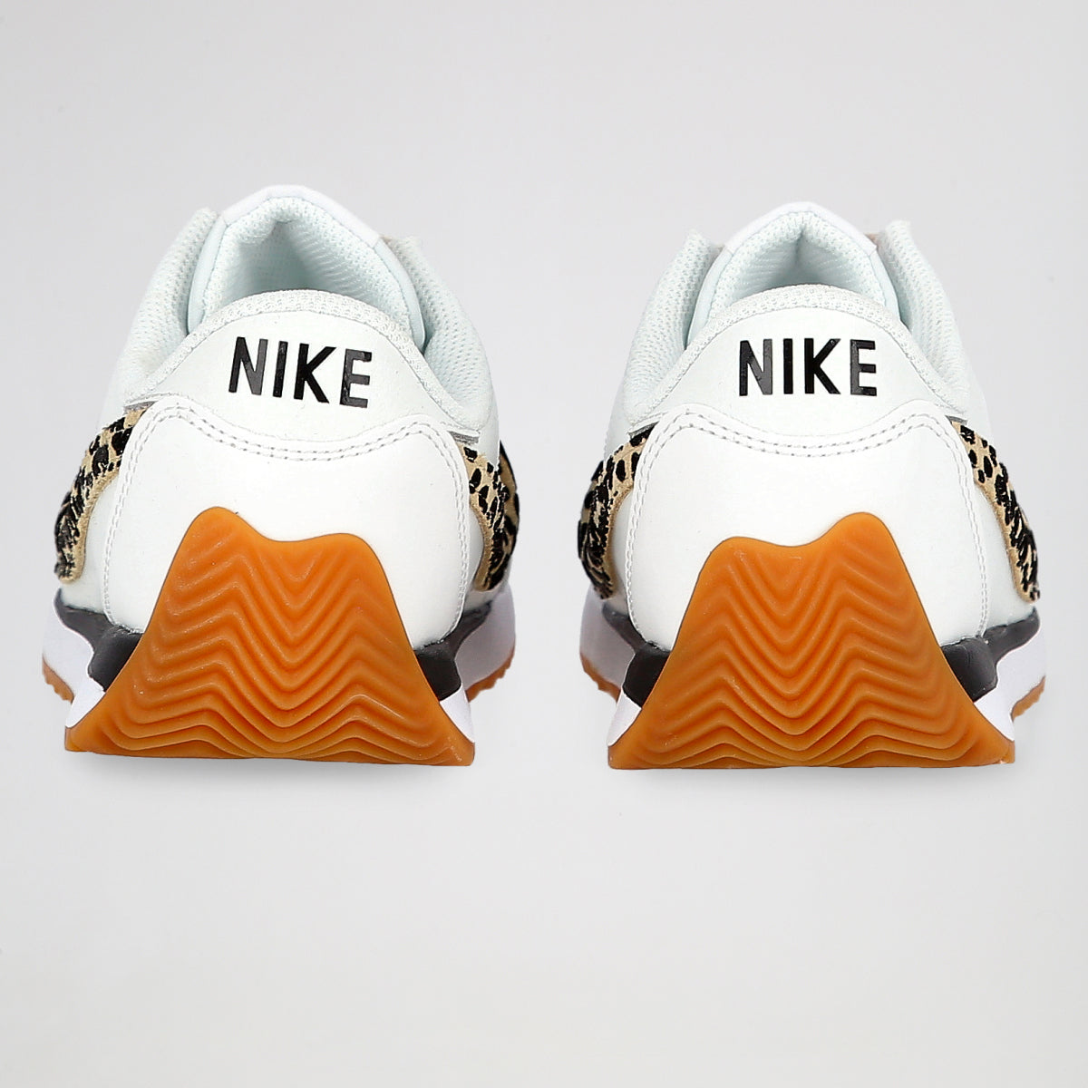 Zapatillas Nike Pacific Leather SE Mujer 3