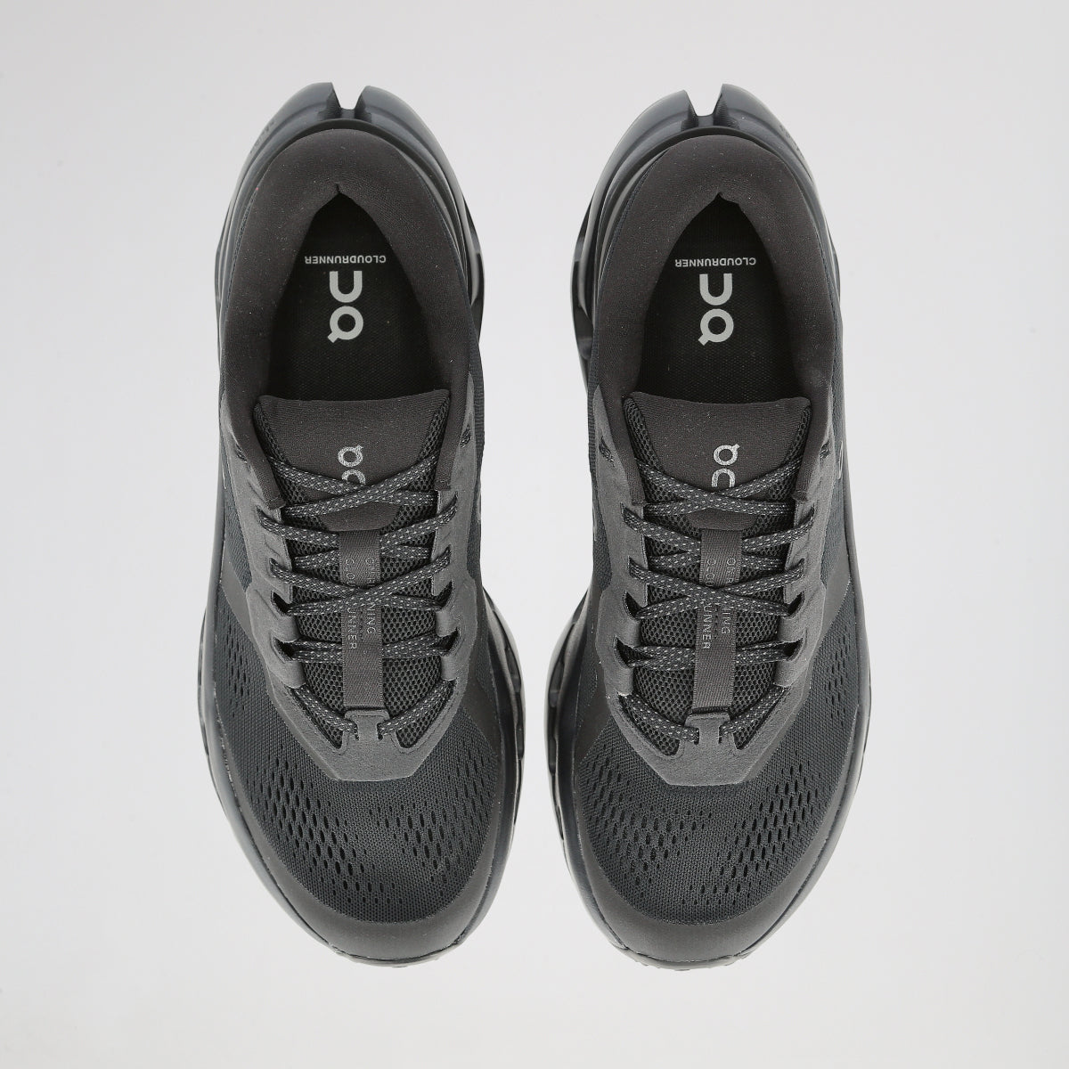 Zapatillas ON Cloudrunner 3 Mujer